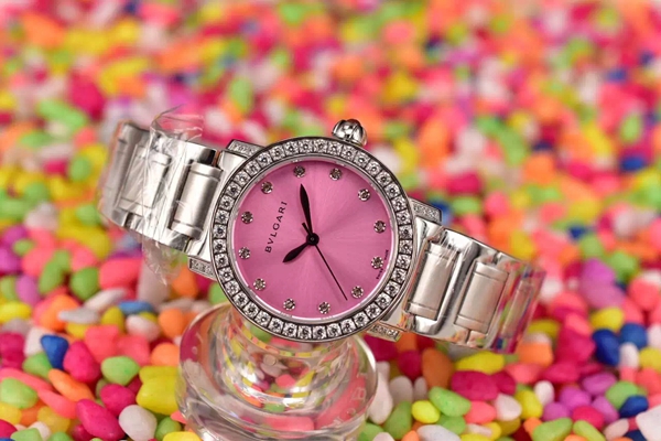 ブルガリ時計正面デザイン